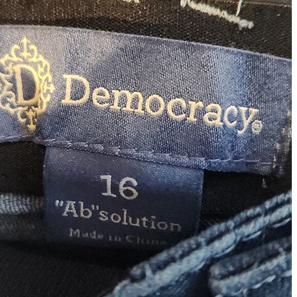 Democracy Capris Women's 16 Denim Stretch Ab Solution Skimmer Elastic Waist NWT - Picture 3 of 6